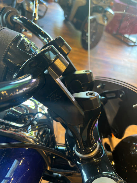 Indian Chief 3" Pivoting Bar Riser